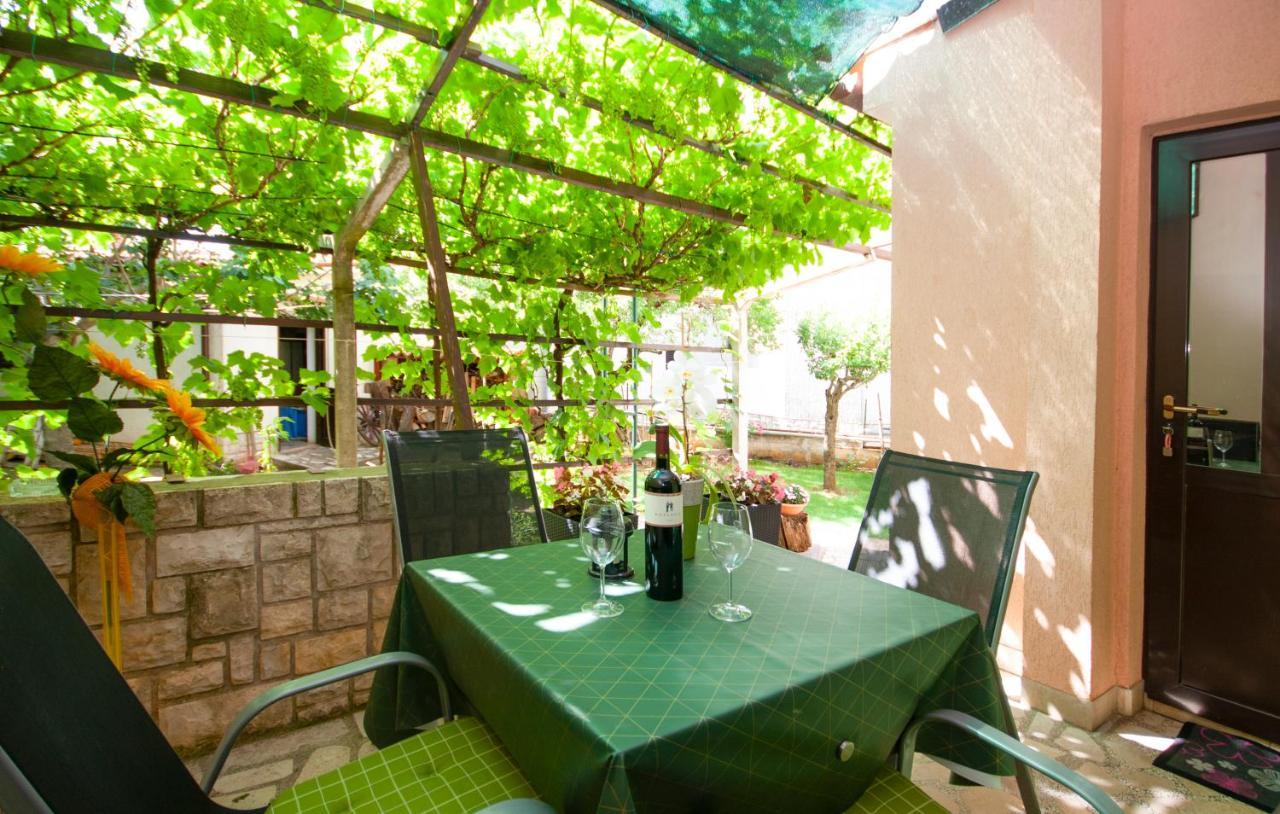 Guest House Ljubica ميدولين المظهر الخارجي الصورة