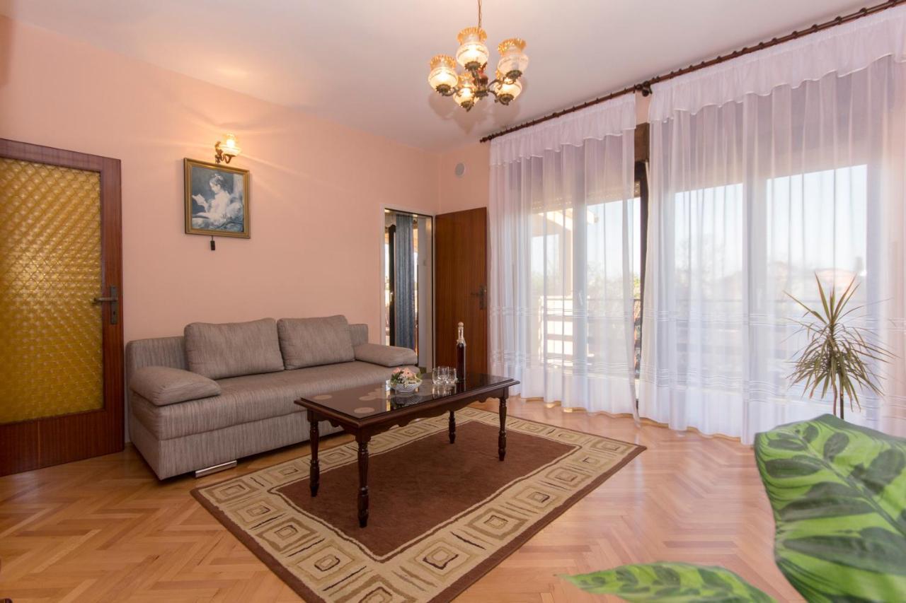 Guest House Ljubica ميدولين المظهر الخارجي الصورة