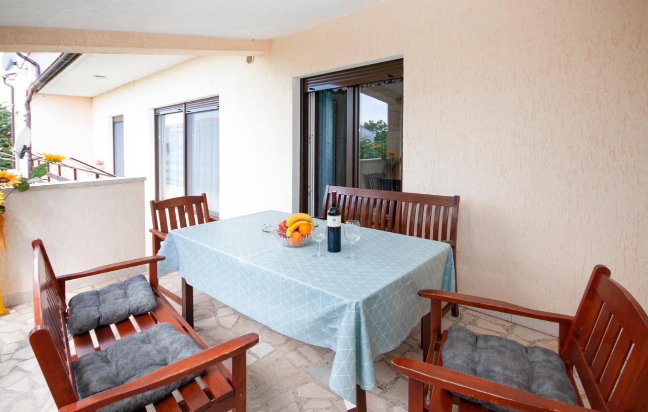 Guest House Ljubica ميدولين المظهر الخارجي الصورة