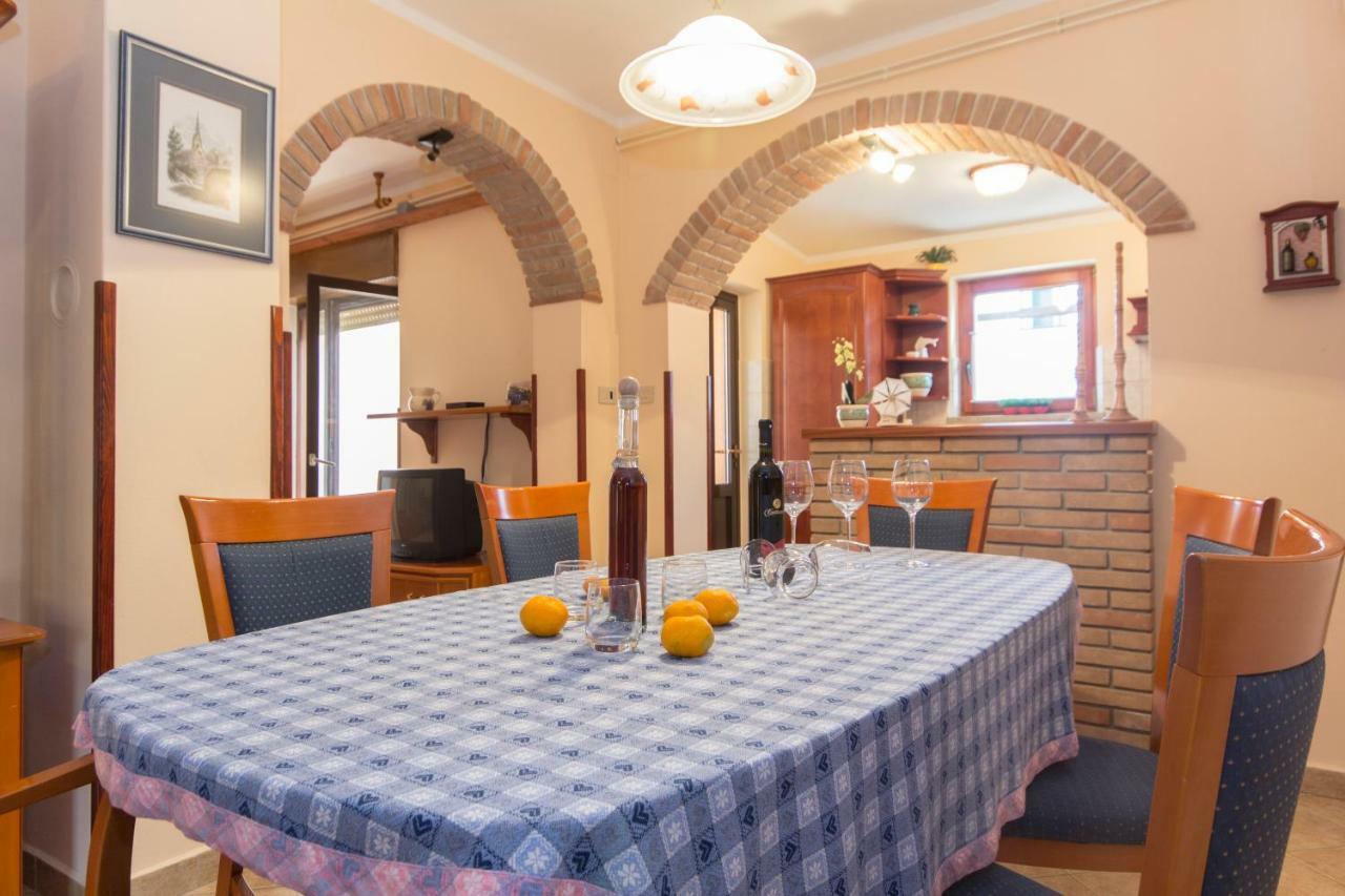 Guest House Ljubica ميدولين المظهر الخارجي الصورة