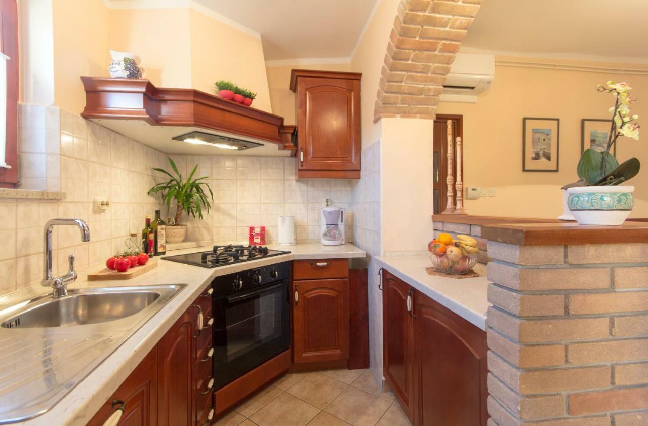 Guest House Ljubica ميدولين المظهر الخارجي الصورة