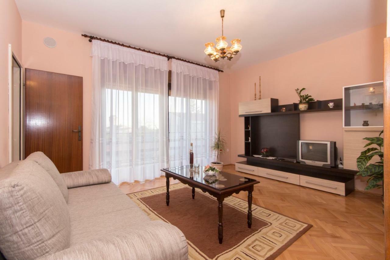 Guest House Ljubica ميدولين المظهر الخارجي الصورة