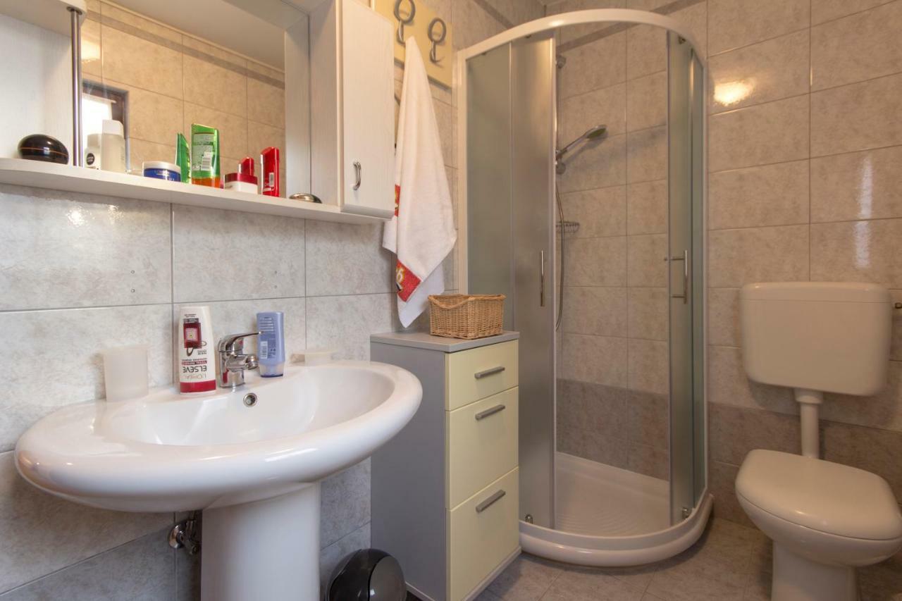 Guest House Ljubica ميدولين المظهر الخارجي الصورة